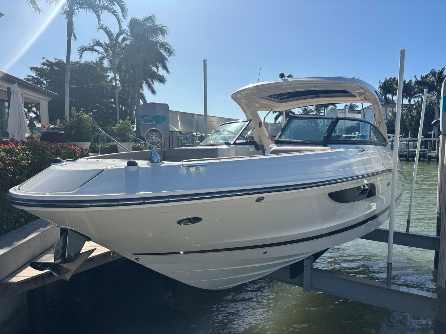 2016 Sea Ray 350 Slx — photo 2