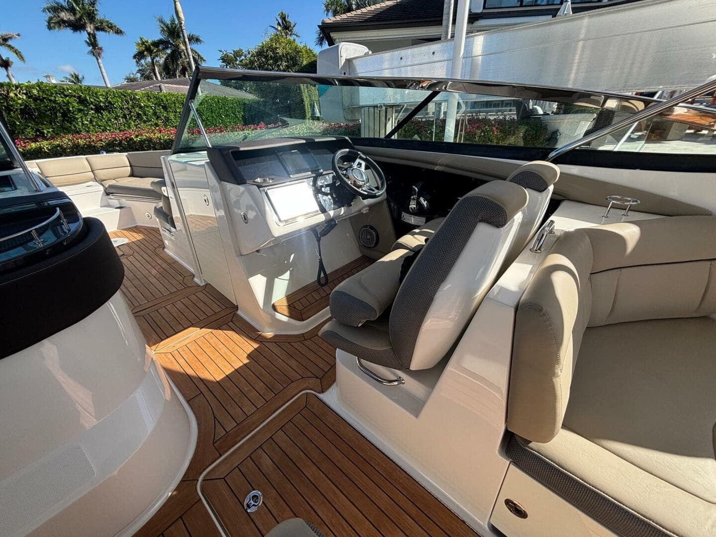 2016 Sea Ray 350 Slx — photo 13