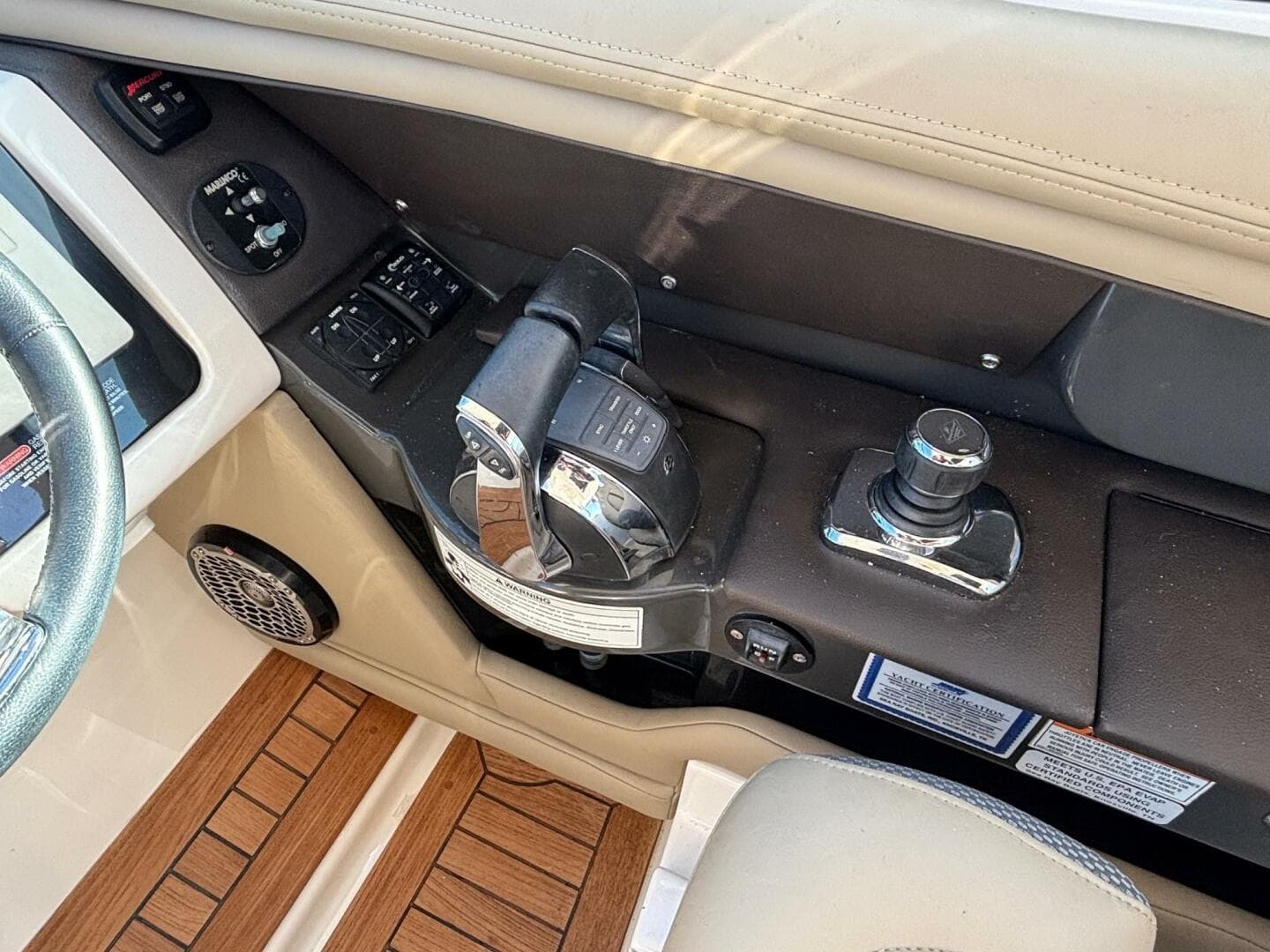 2016 Sea Ray 350 Slx — photo 17