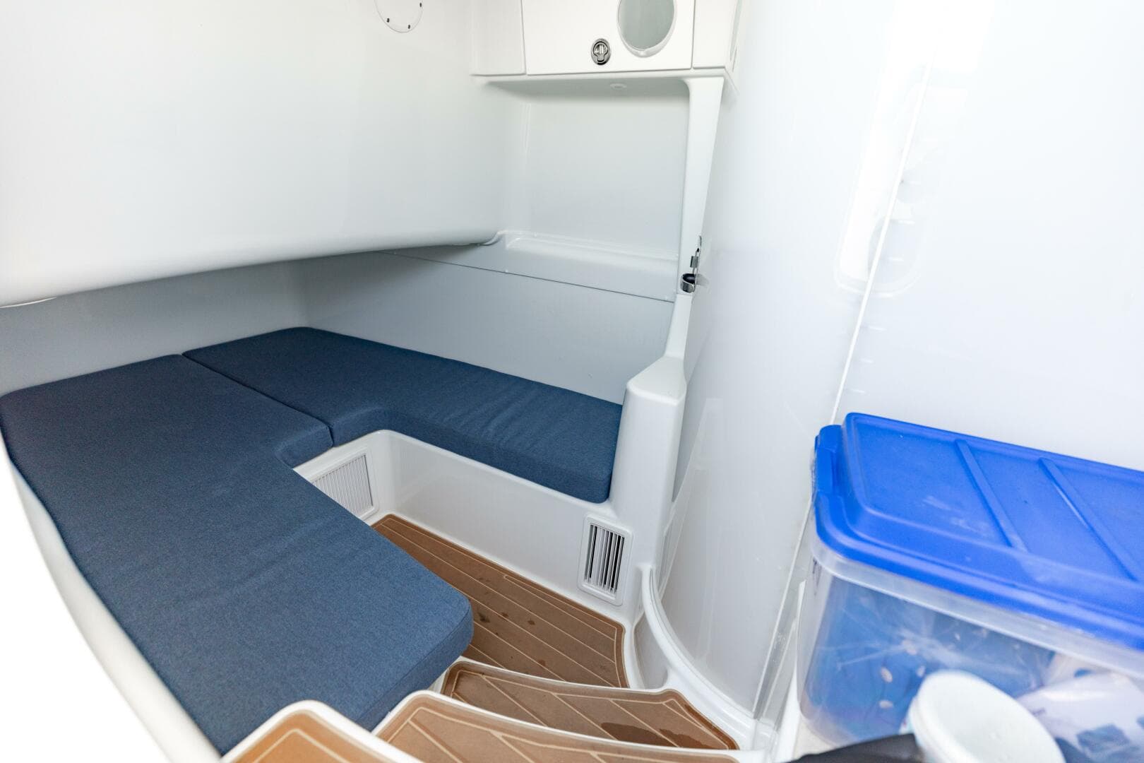 2017 Yellowfin 42 Offshore — photo 5