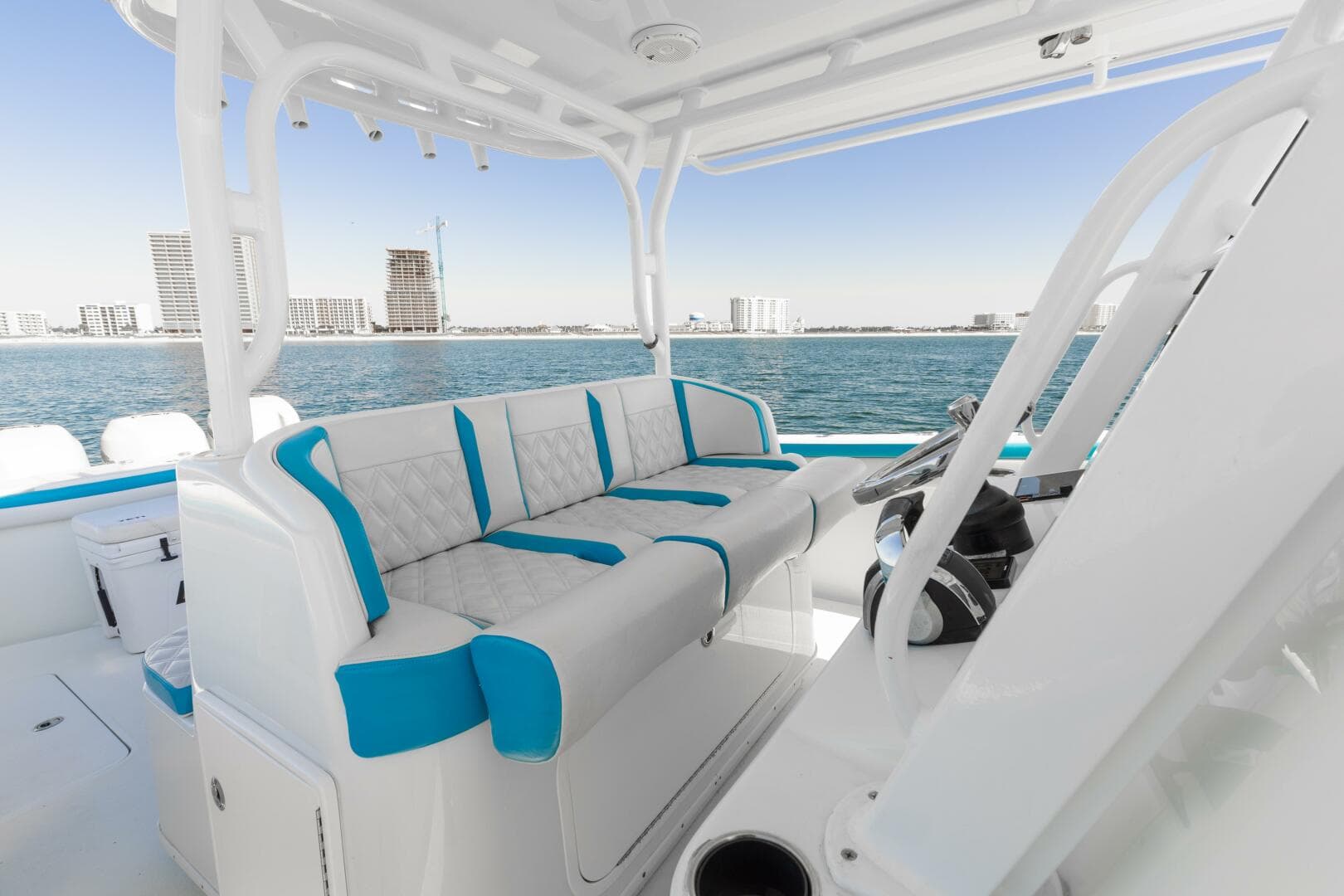 2017 Yellowfin 42 Offshore — photo 9