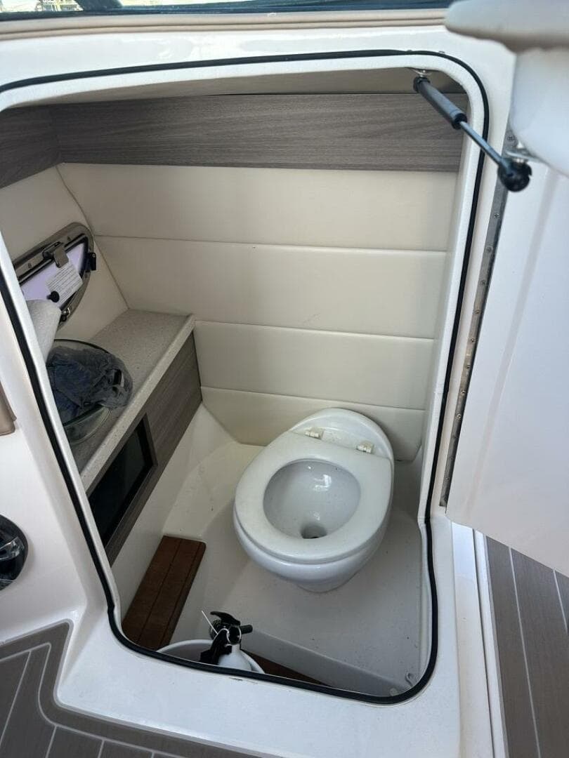 2019 Regal 29 Obx — photo 44