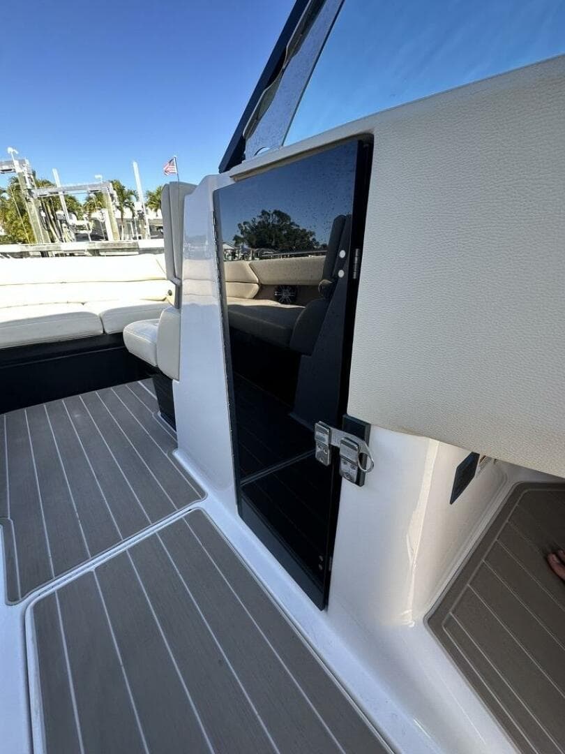 2019 Regal 29 Obx — photo 45