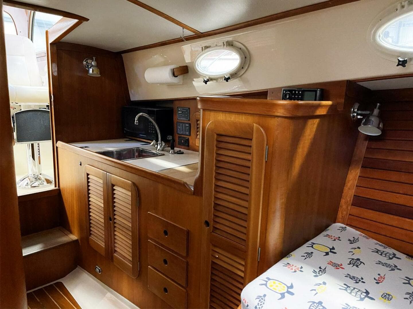 2003 Hinckley Picnic 36 Ep — photo 14