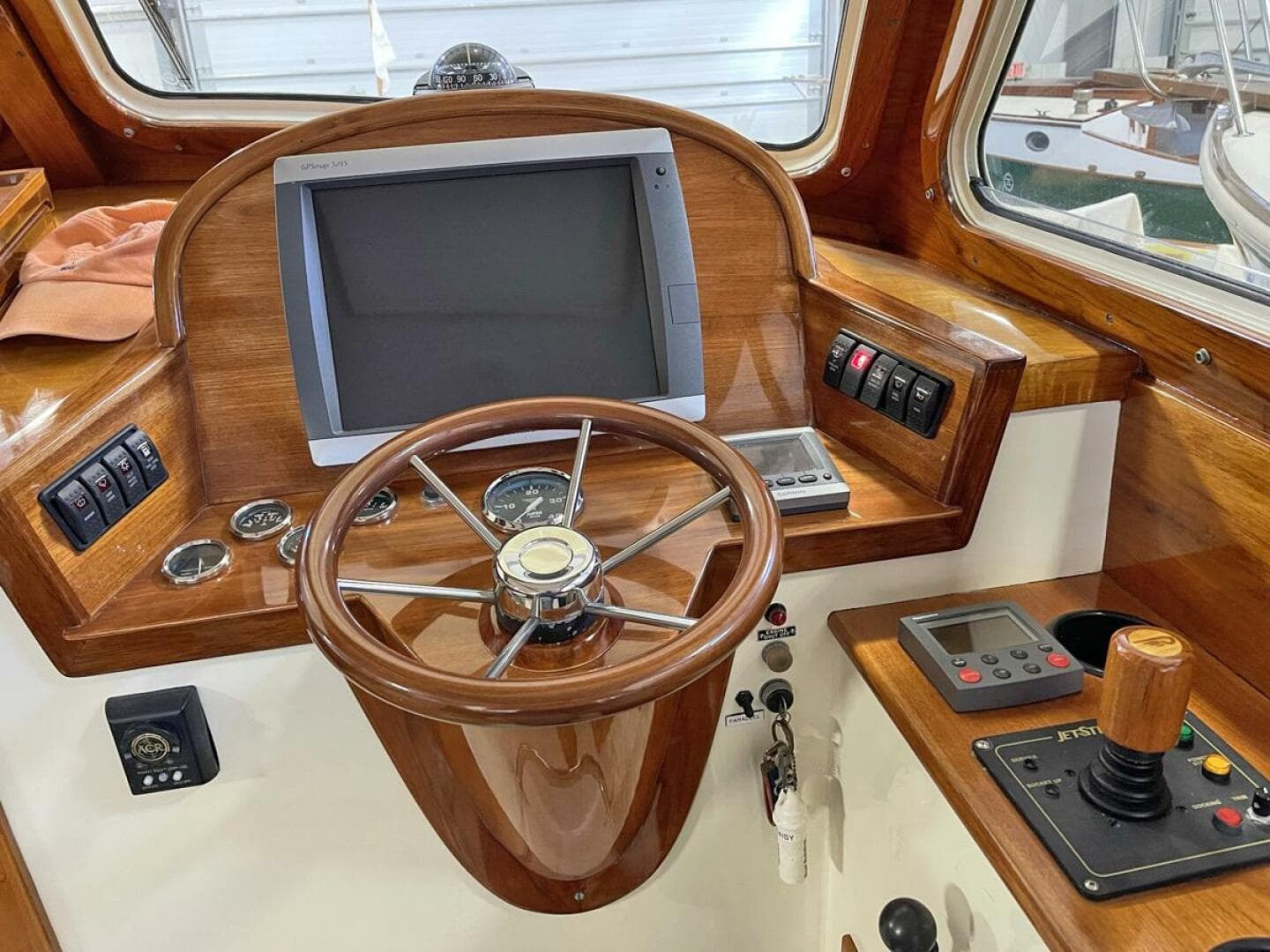 2003 Hinckley Picnic 36 Ep — photo 11