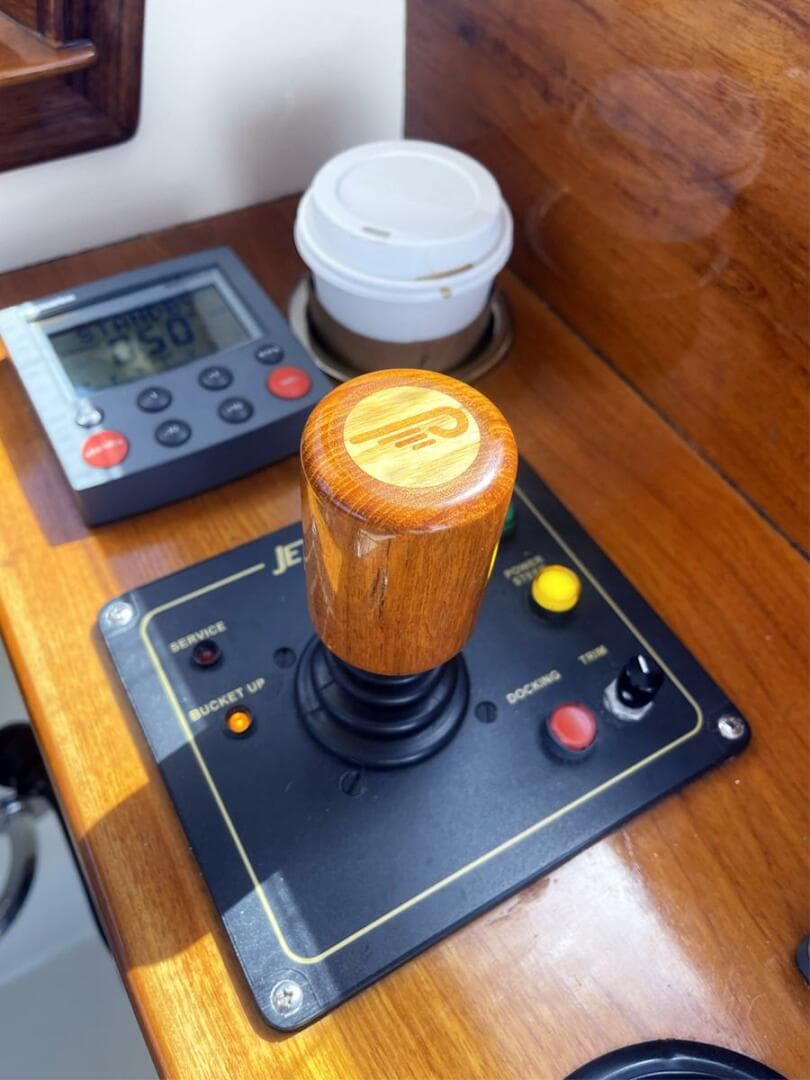 2003 Hinckley Picnic 36 Ep — photo 12