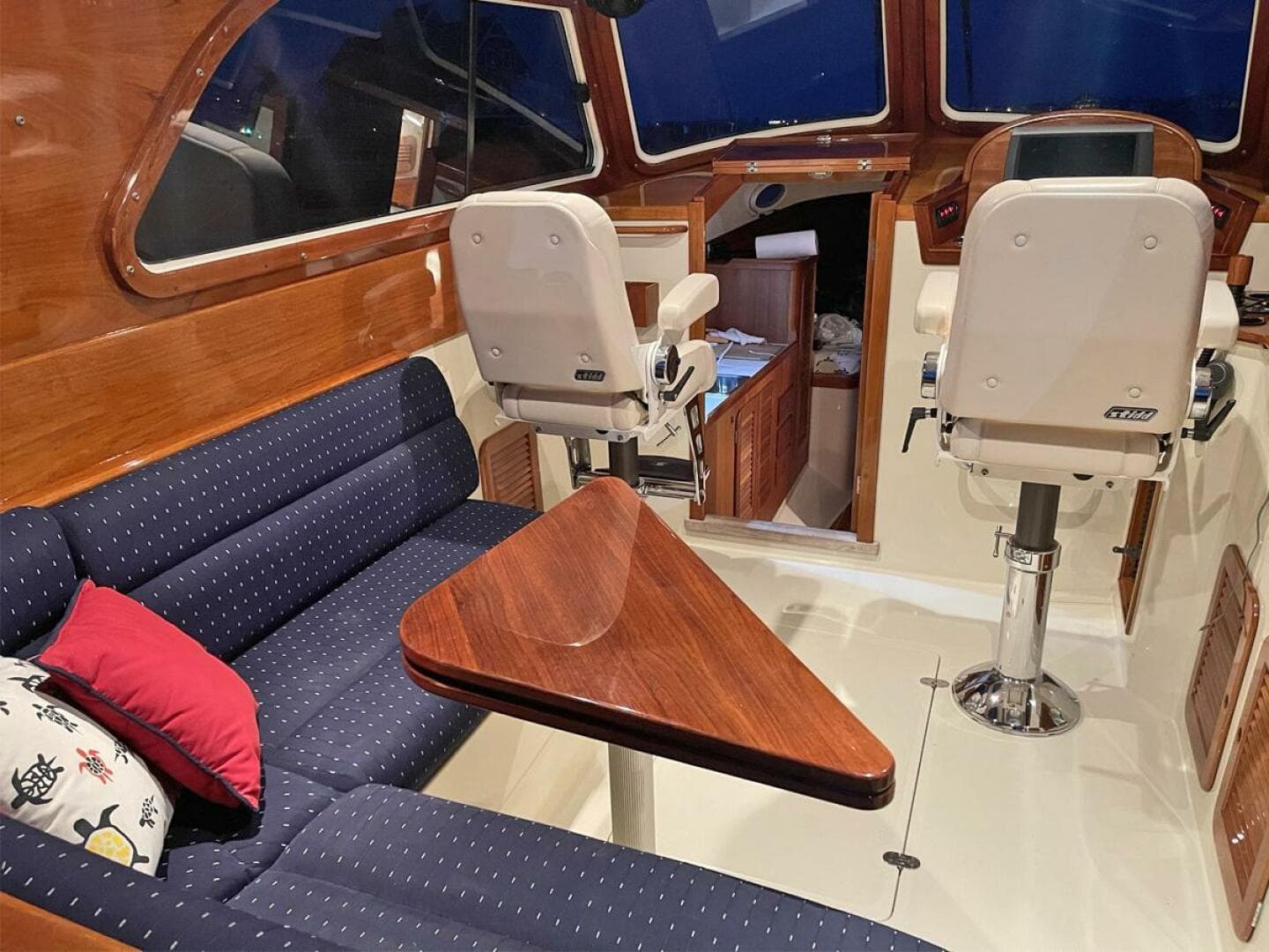 2003 Hinckley Picnic 36 Ep — photo 10