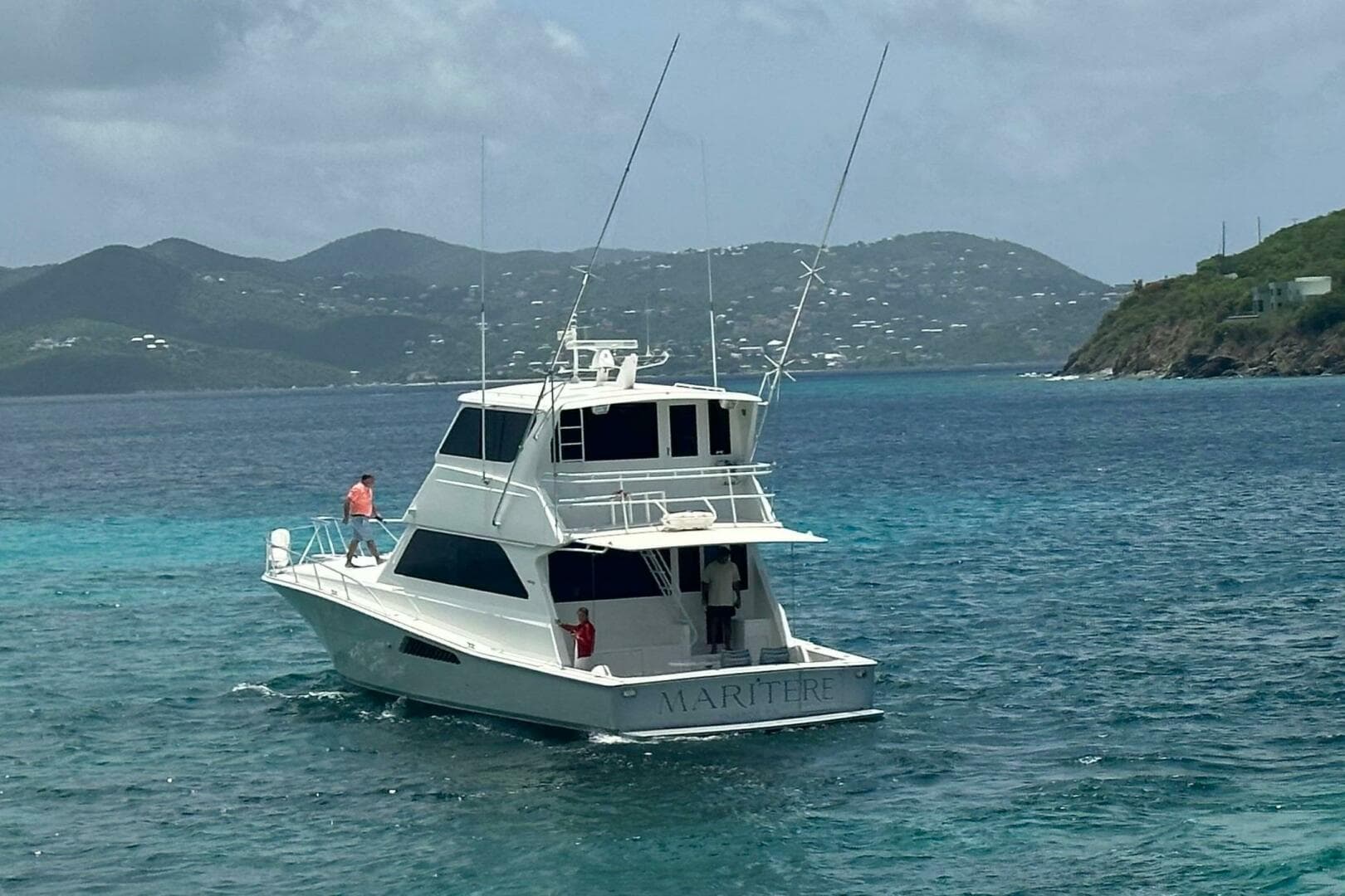 1999 Viking 58 Convertible — photo 2