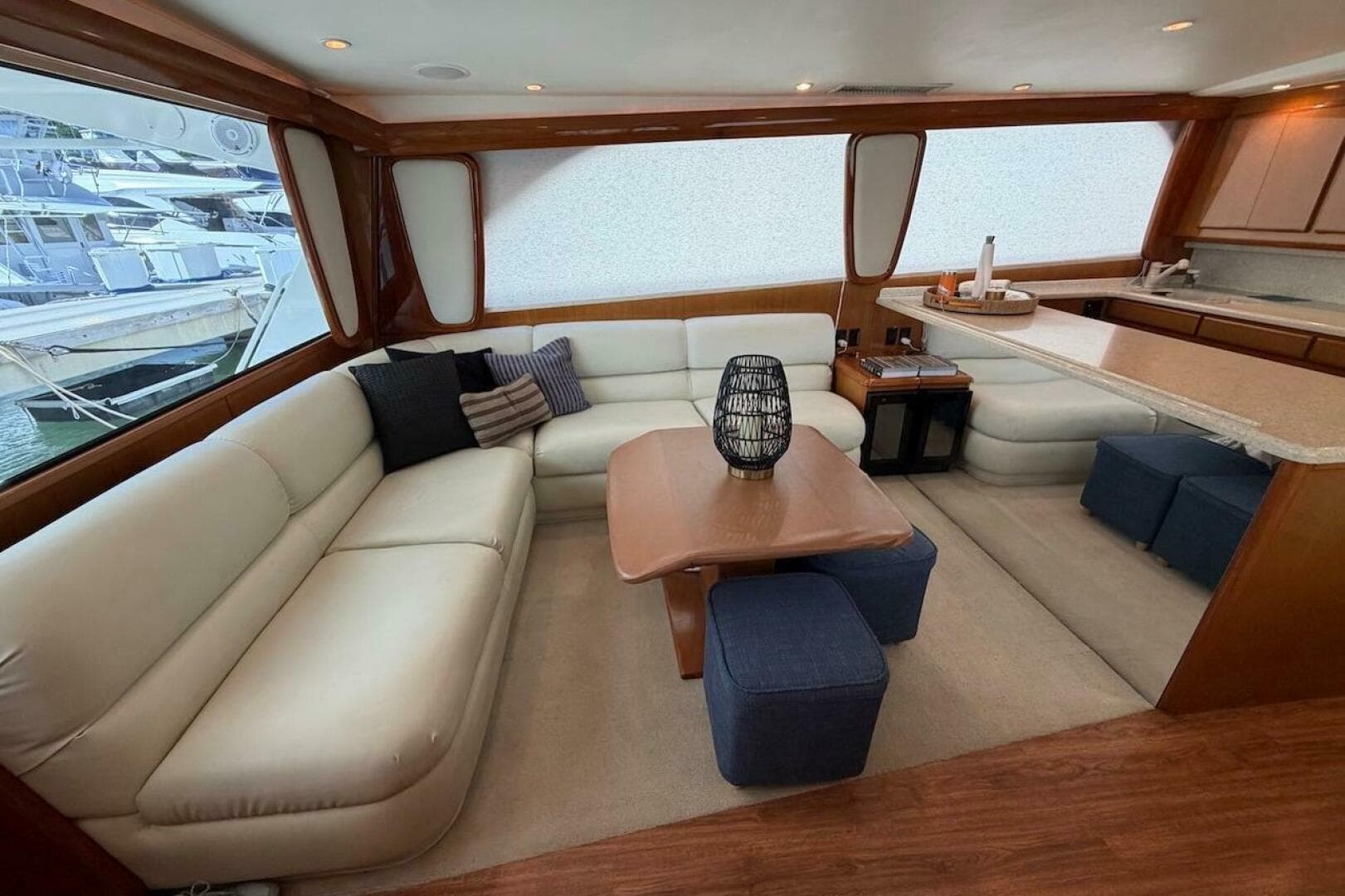 1999 Viking 58 Convertible — photo 10