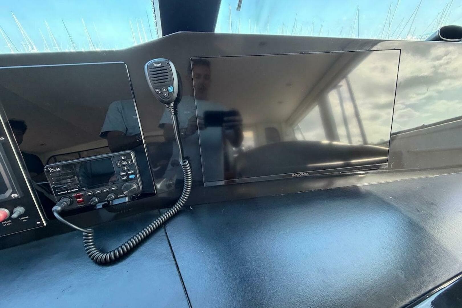 1999 Viking 58 Convertible — photo 34