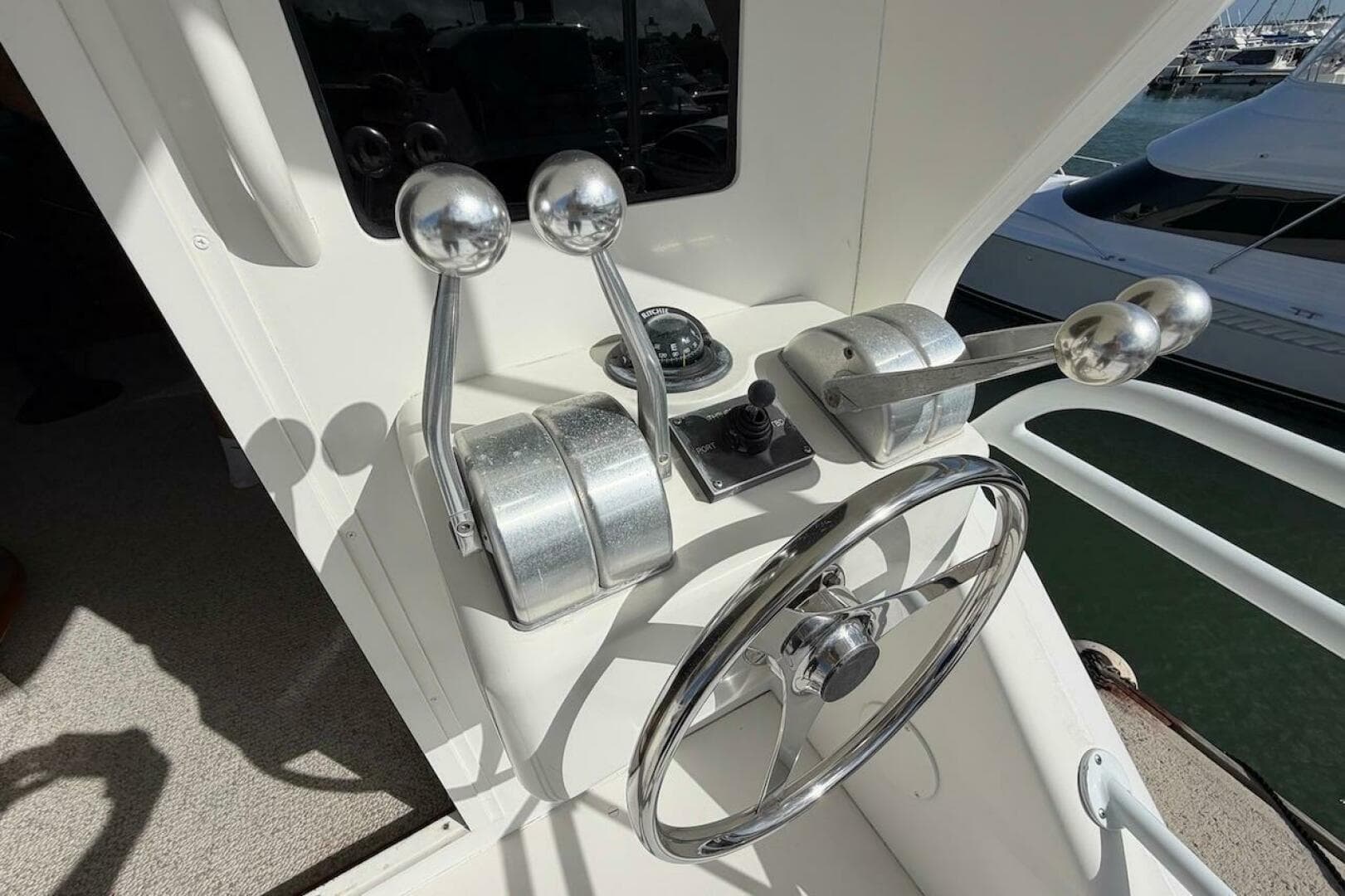1999 Viking 58 Convertible — photo 39