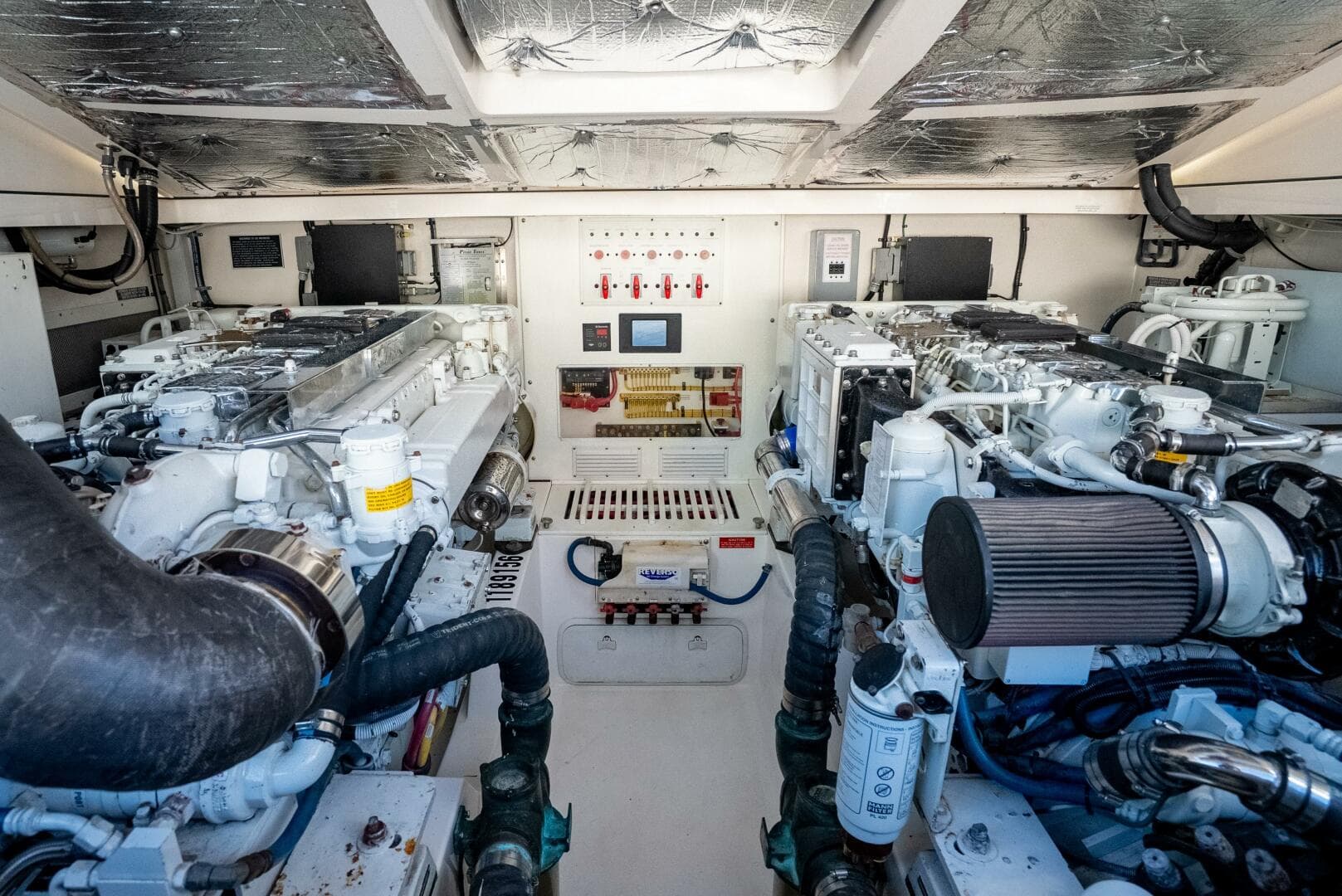 2007 Cabo 40 Express — photo 27