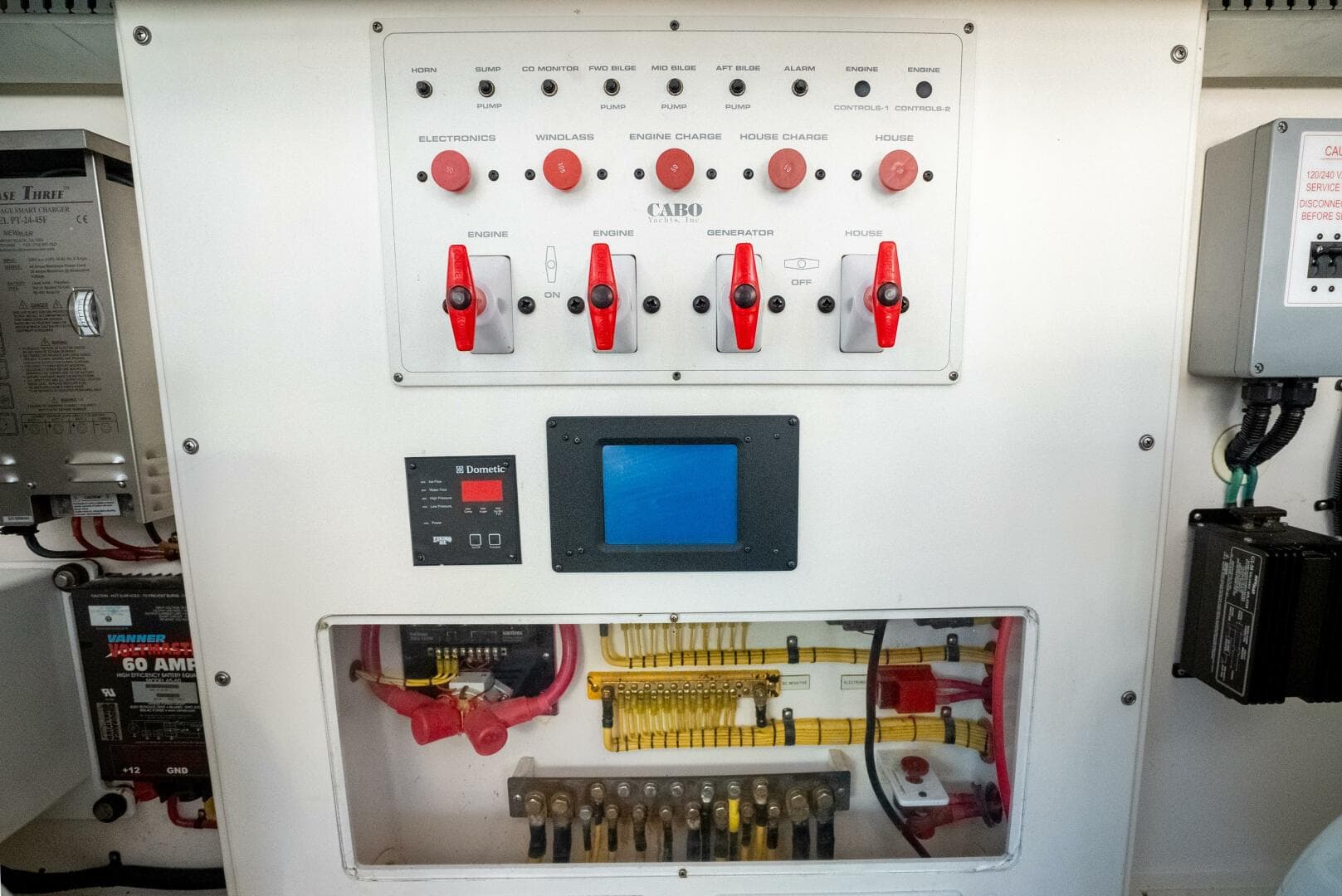 2007 Cabo 40 Express — photo 30