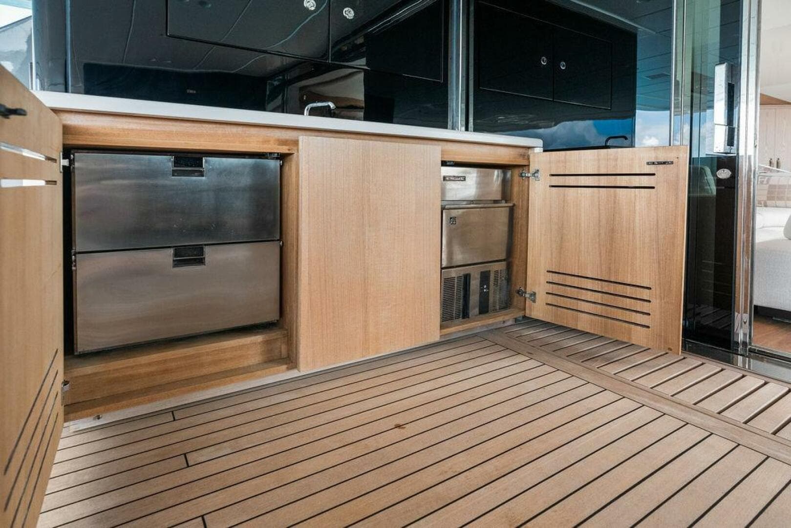 2023 Sanlorenzo SD 118 — photo 35