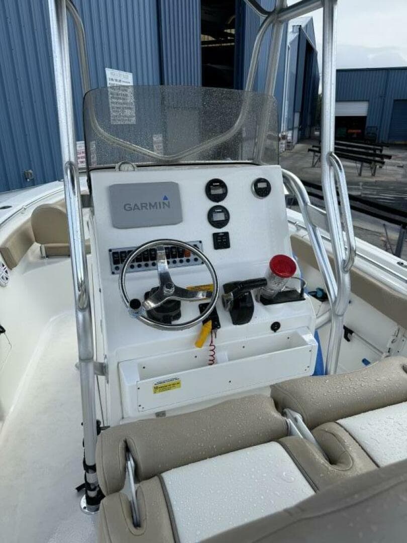 2019 Key West 239 CC Fwd Seating — photo 12