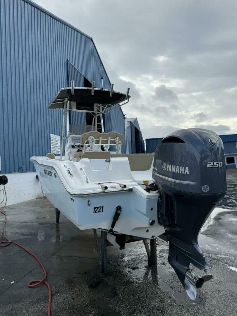 2019 Key West 239 CC Fwd Seating — photo 6