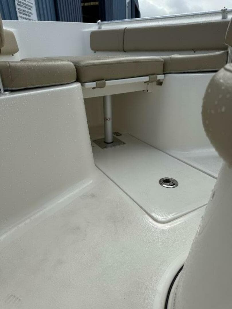 2019 Key West 239 CC Fwd Seating — photo 18