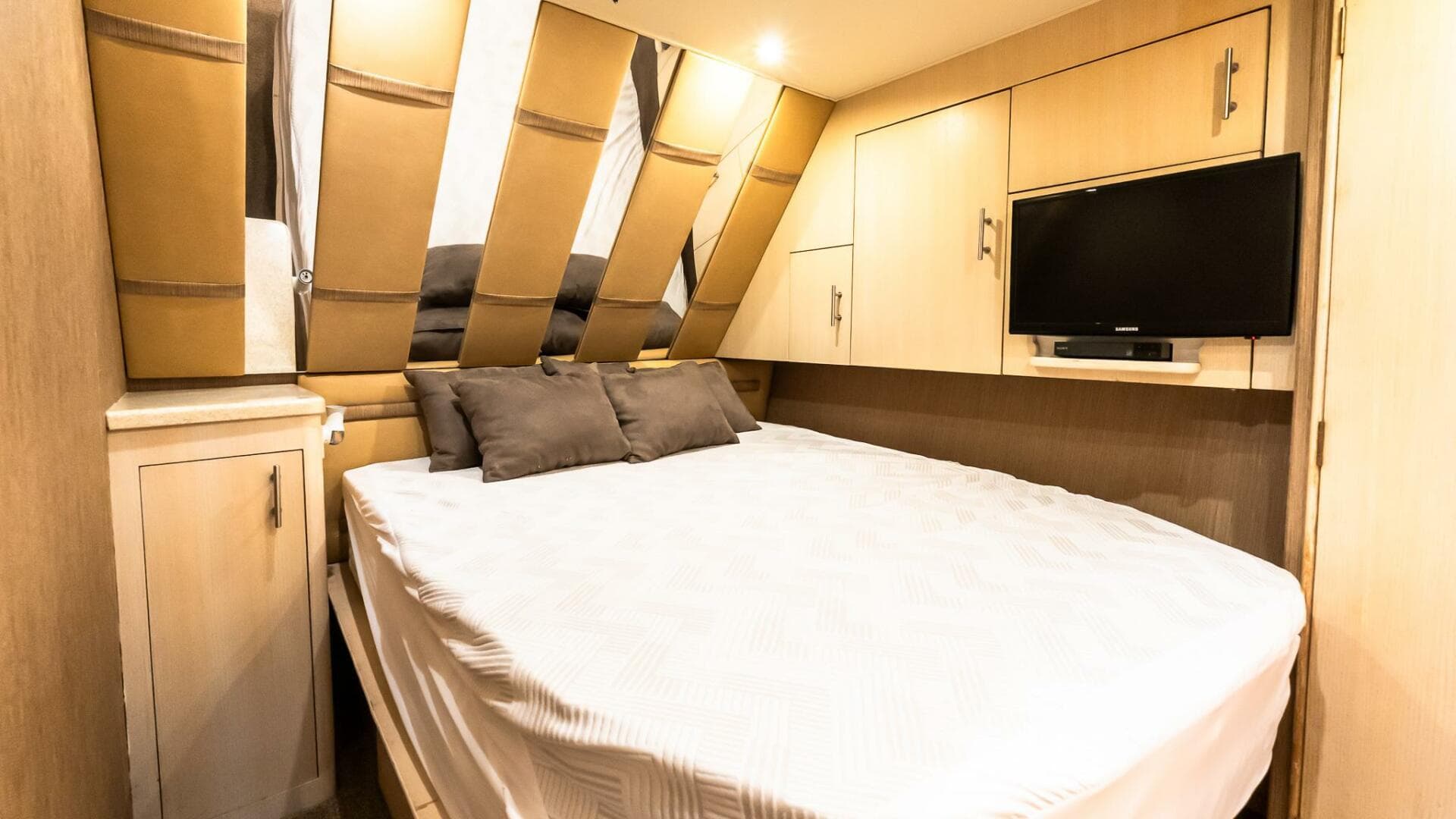 1998 Ocean Yachts 48 Super Sport — photo 34