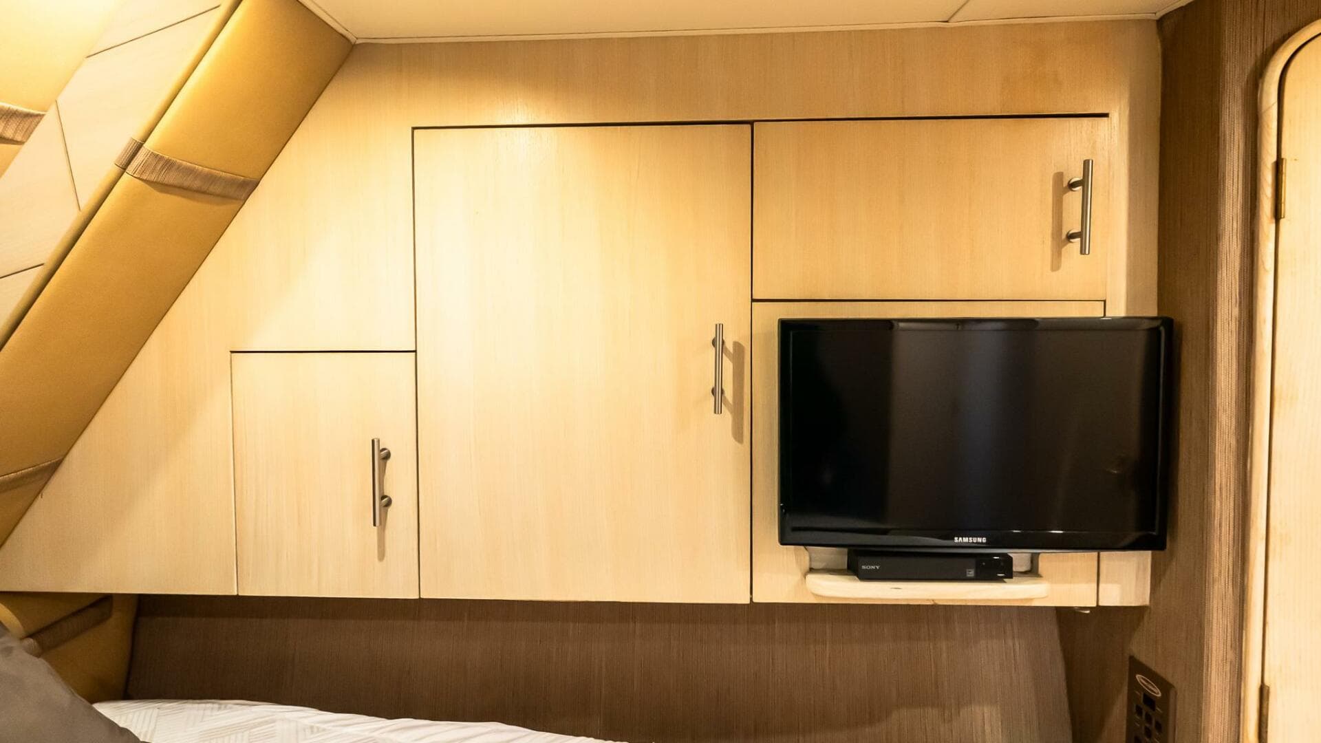 1998 Ocean Yachts 48 Super Sport — photo 36