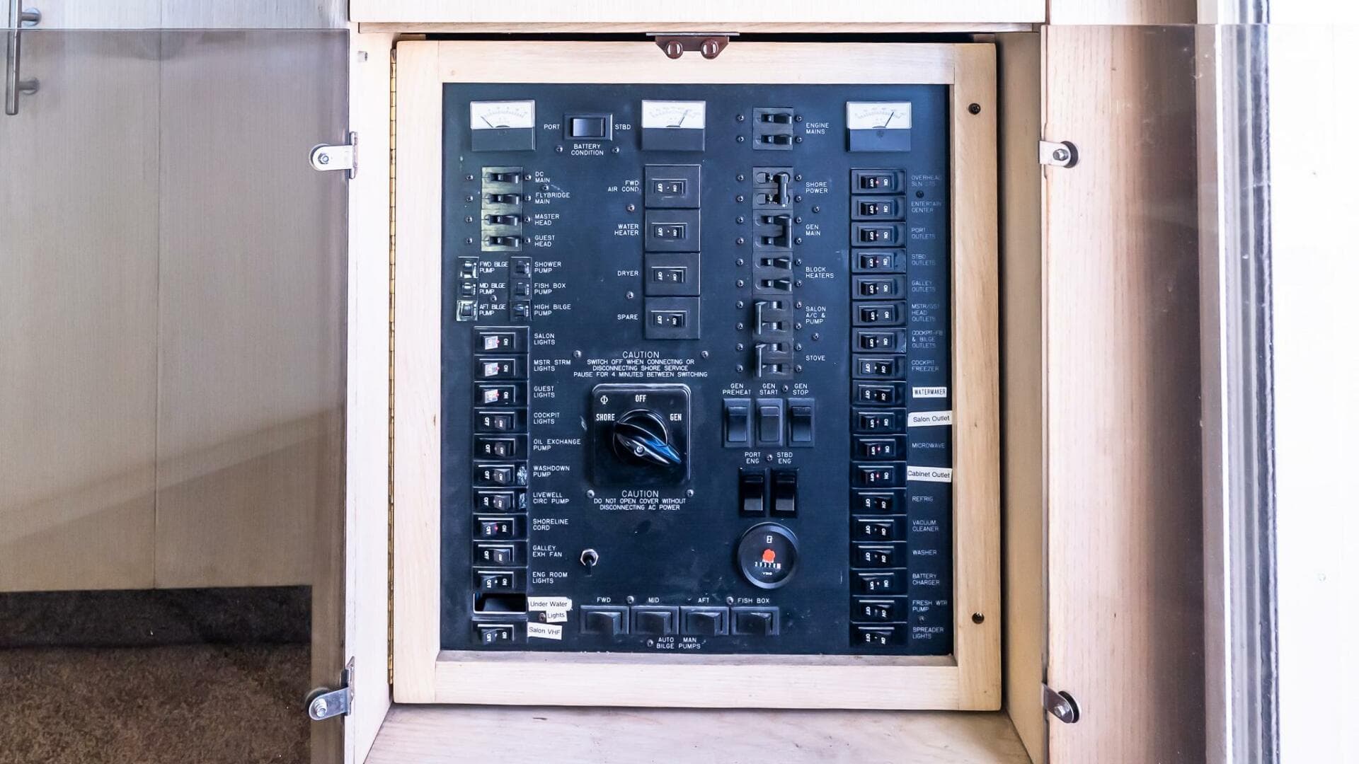 1998 Ocean Yachts 48 Super Sport — photo 29