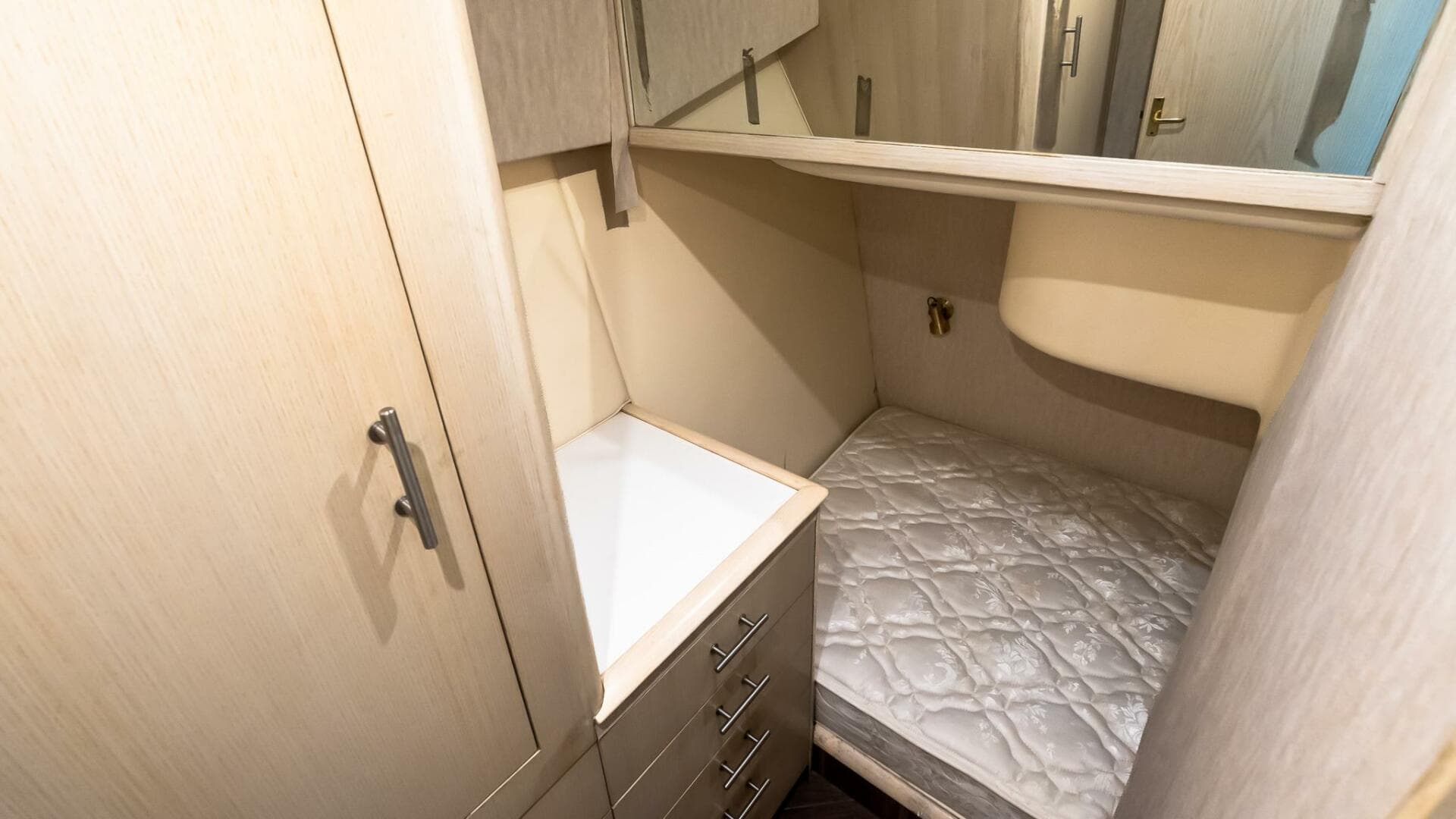 1998 Ocean Yachts 48 Super Sport — photo 33