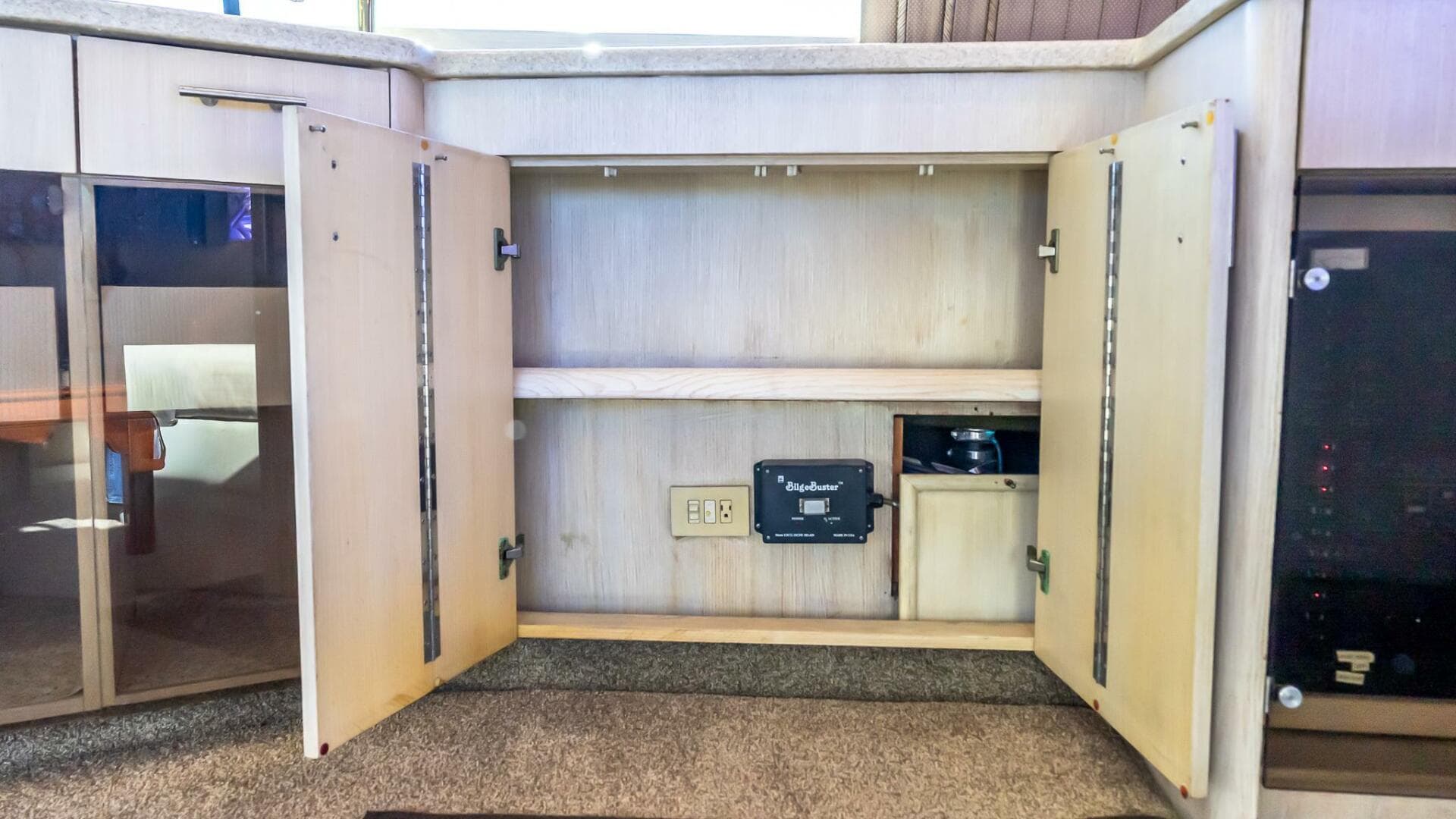 1998 Ocean Yachts 48 Super Sport — photo 28