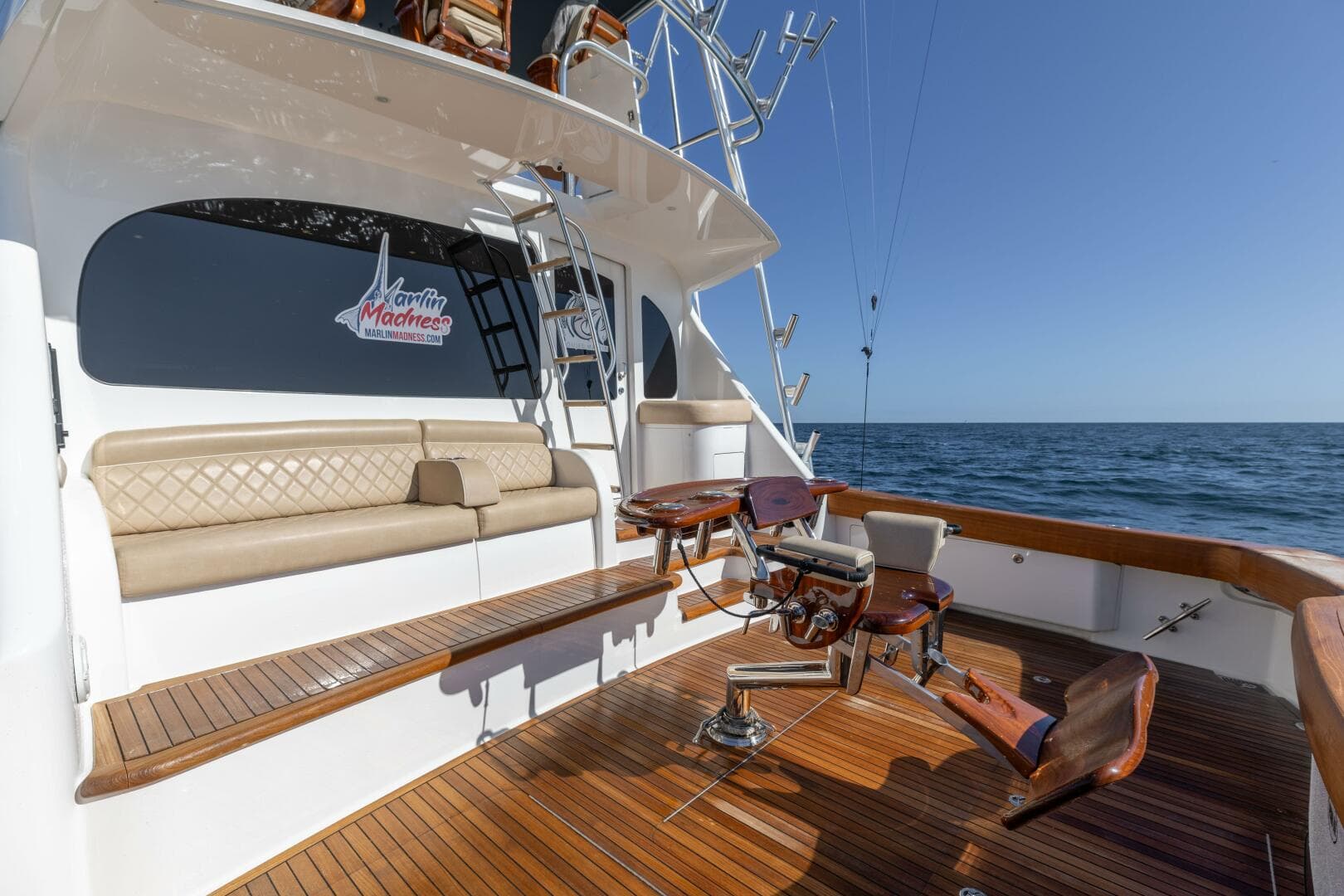 2020 Viking 62 Convertible — photo 4