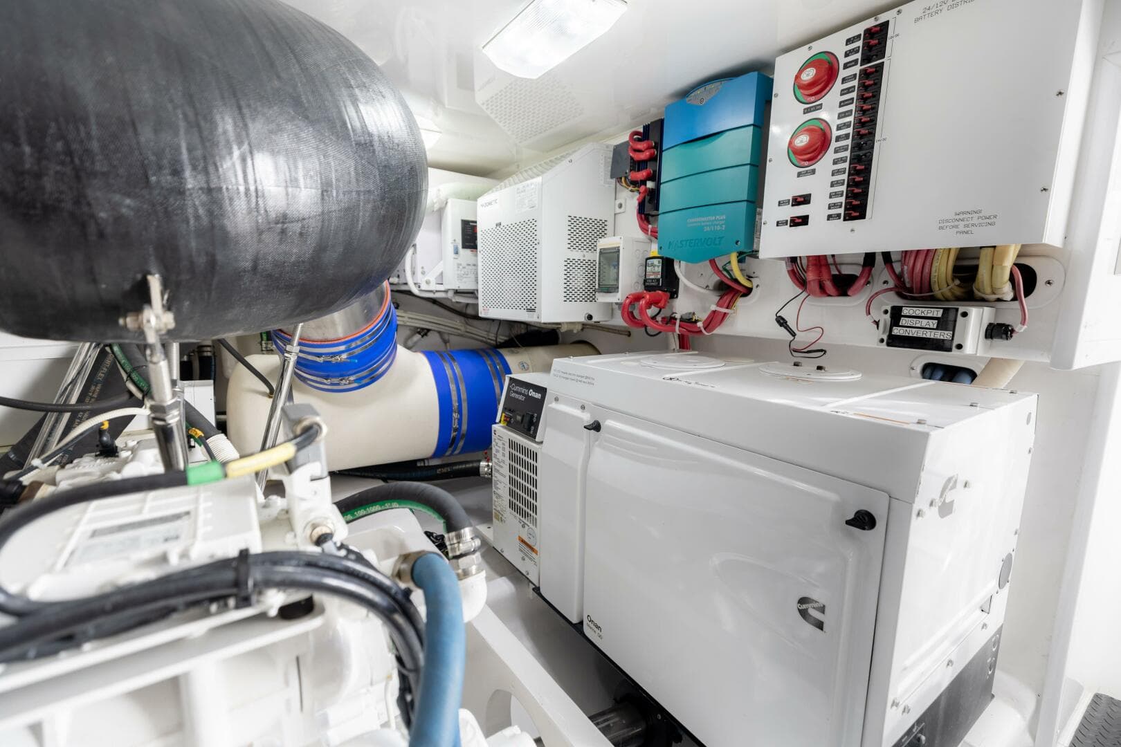 2020 Viking 62 Convertible — photo 50