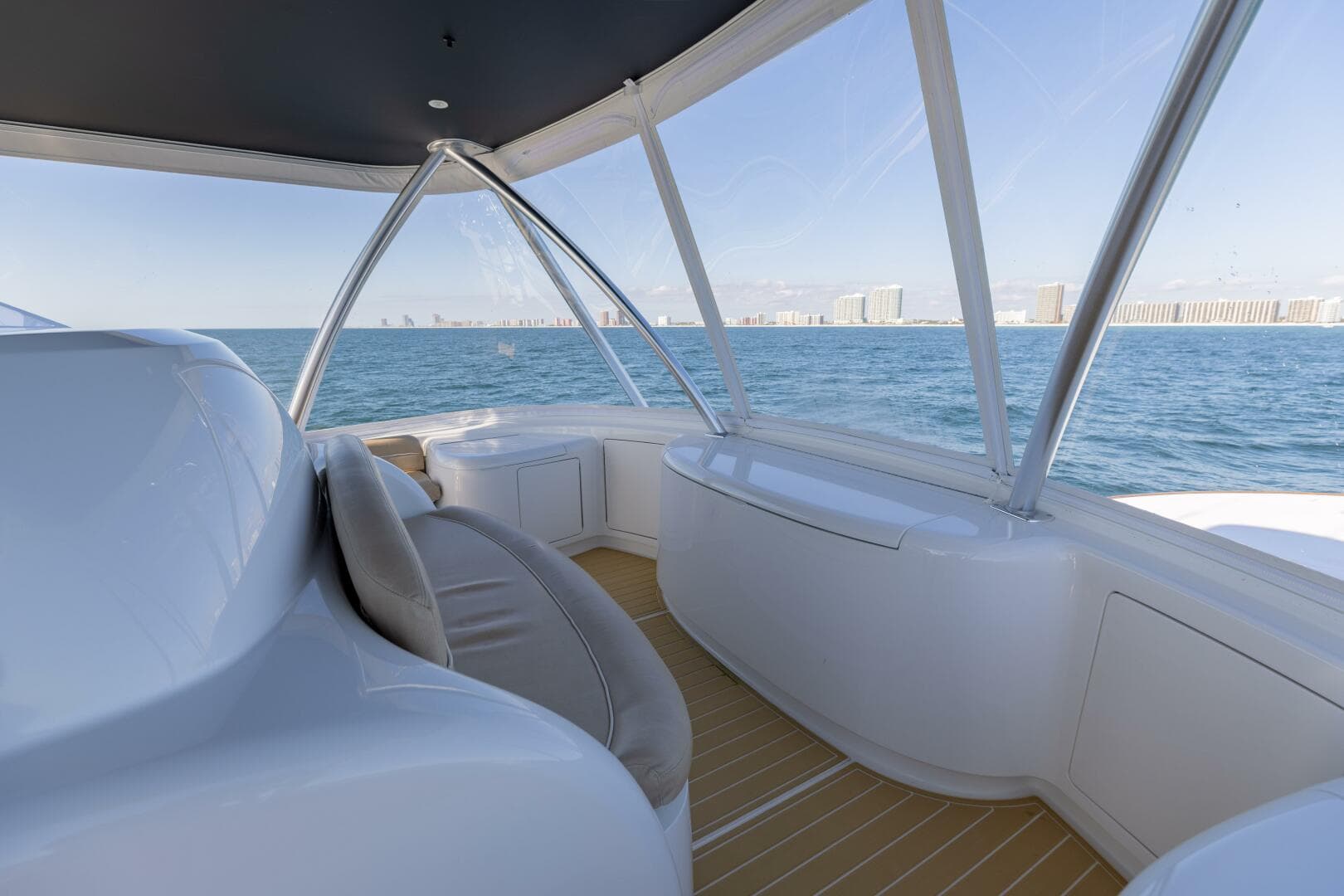 2020 Viking 62 Convertible — photo 40