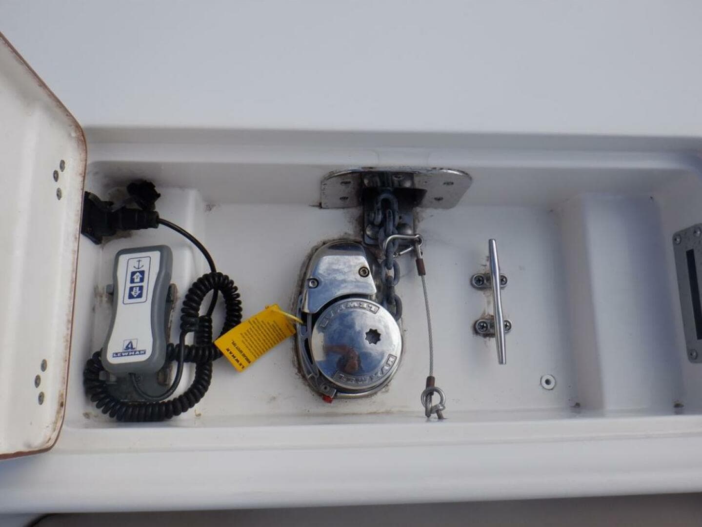 2017 Sailfish 290 CC — photo 18