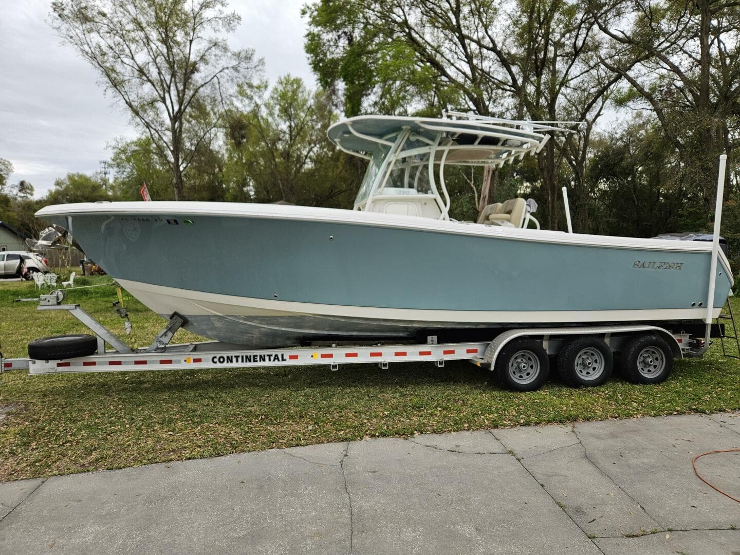 2017 Sailfish 290 CC — photo 8