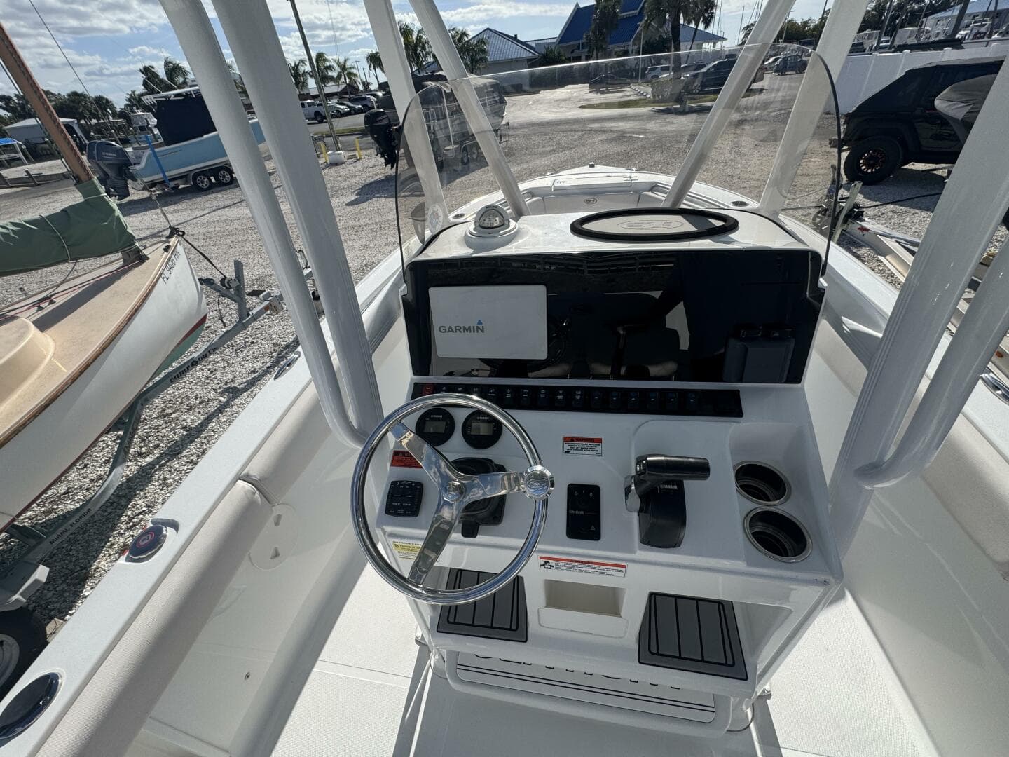 2021 Sea Hunt Ultra 219 — photo 19
