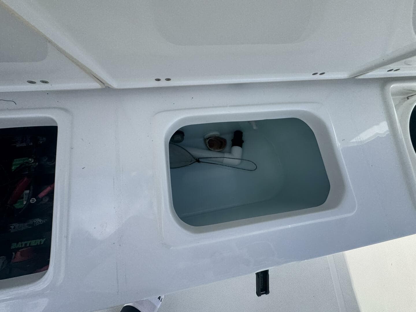 2021 Sea Hunt Ultra 219 — photo 35