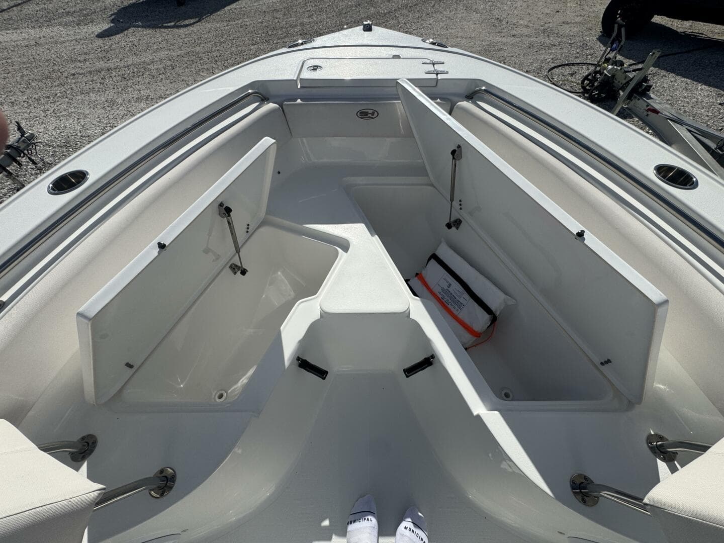 2021 Sea Hunt Ultra 219 — photo 24
