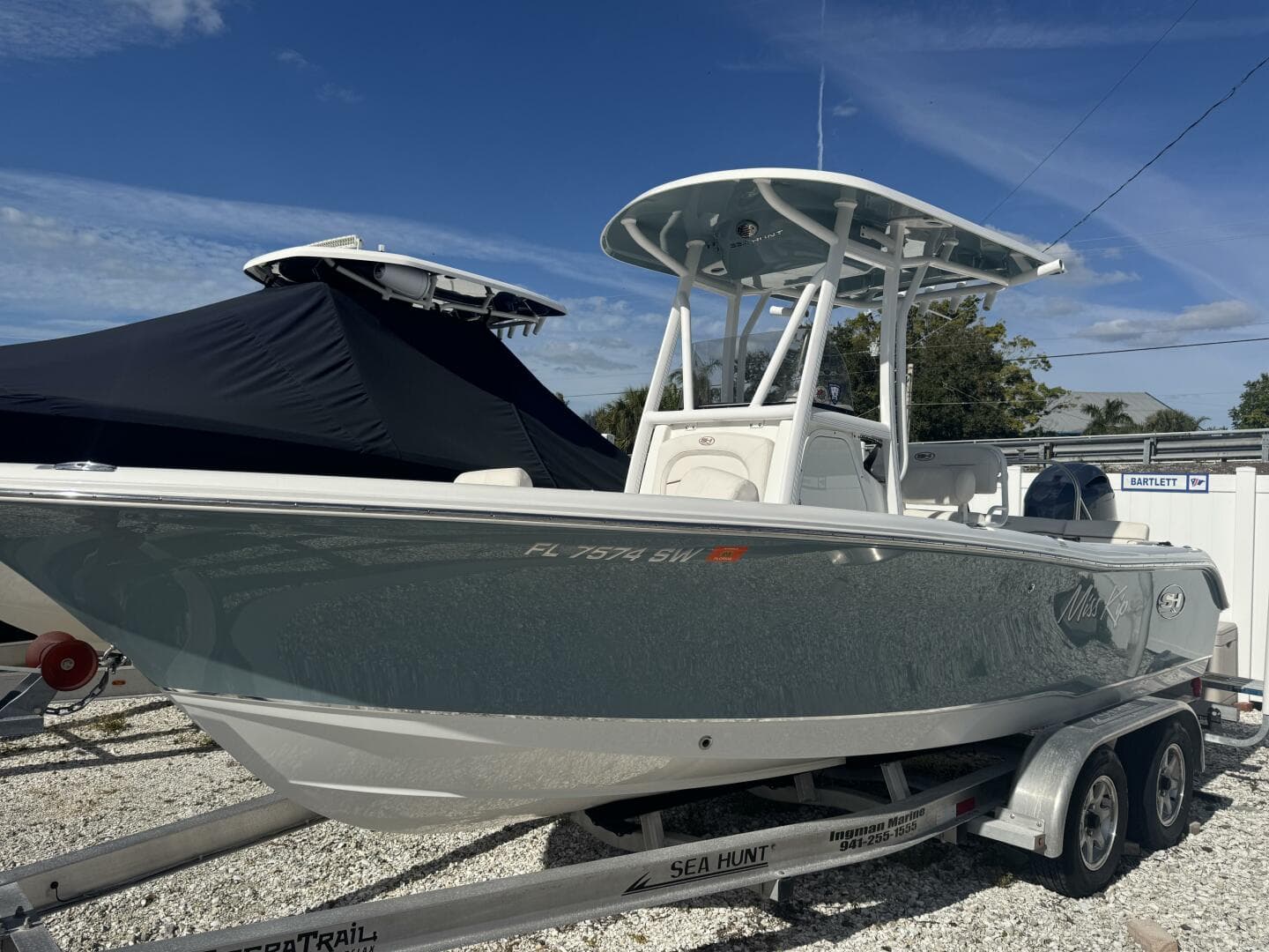 2021 Sea Hunt Ultra 219 — photo 3