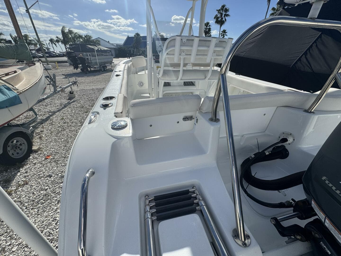 2021 Sea Hunt Ultra 219 — photo 15