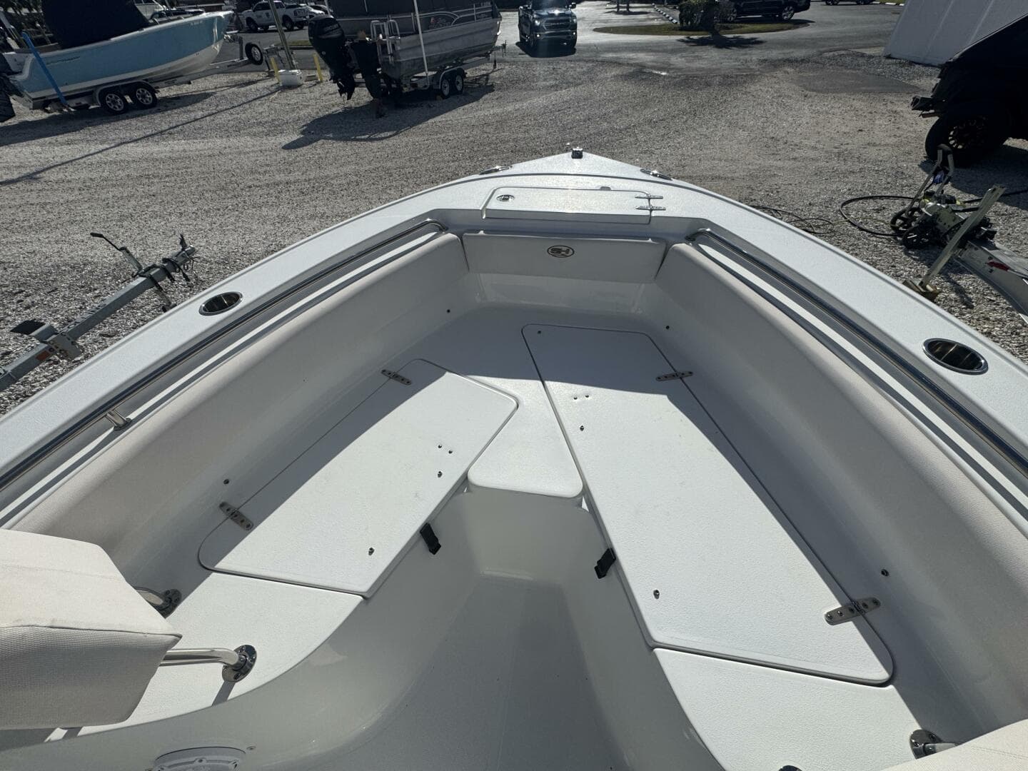 2021 Sea Hunt Ultra 219 — photo 25