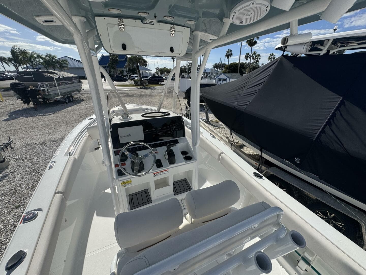 2021 Sea Hunt Ultra 219 — photo 18