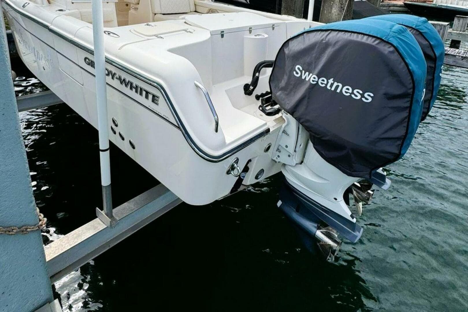 2021 Grady-White Freedom 285 — photo 15