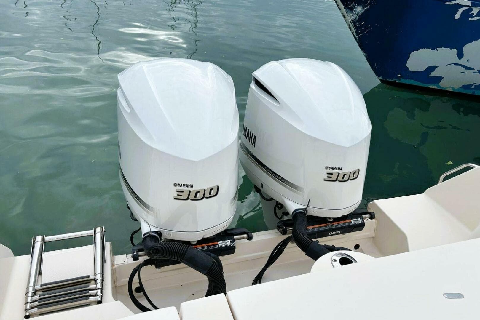 2021 Grady-White Freedom 285 — photo 16