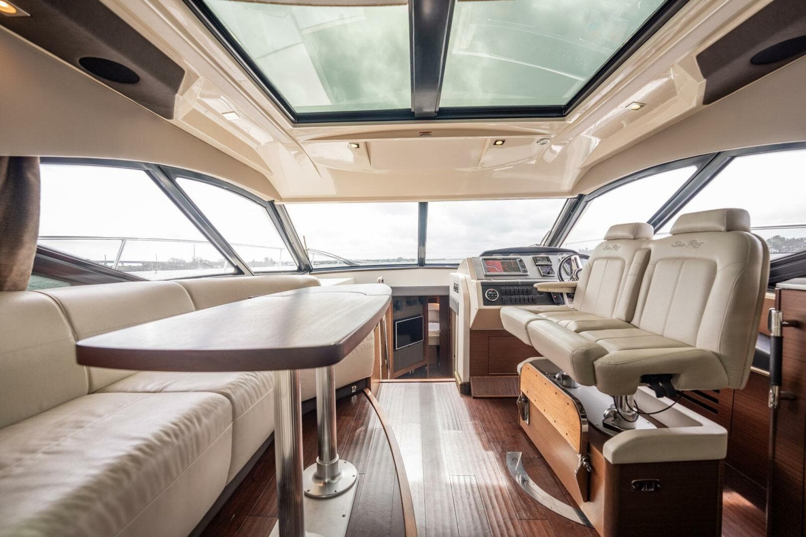 2015 Sea Ray 510 Sundancer — photo 78