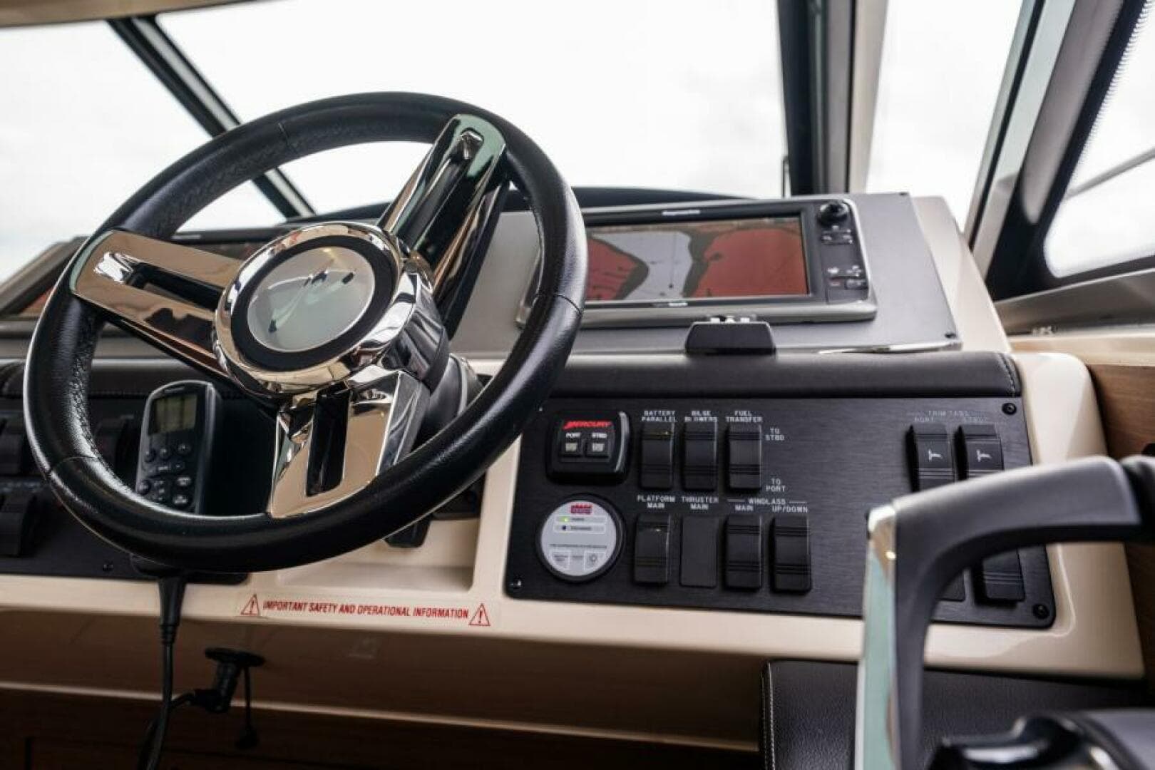 2015 Sea Ray 510 Sundancer — photo 21