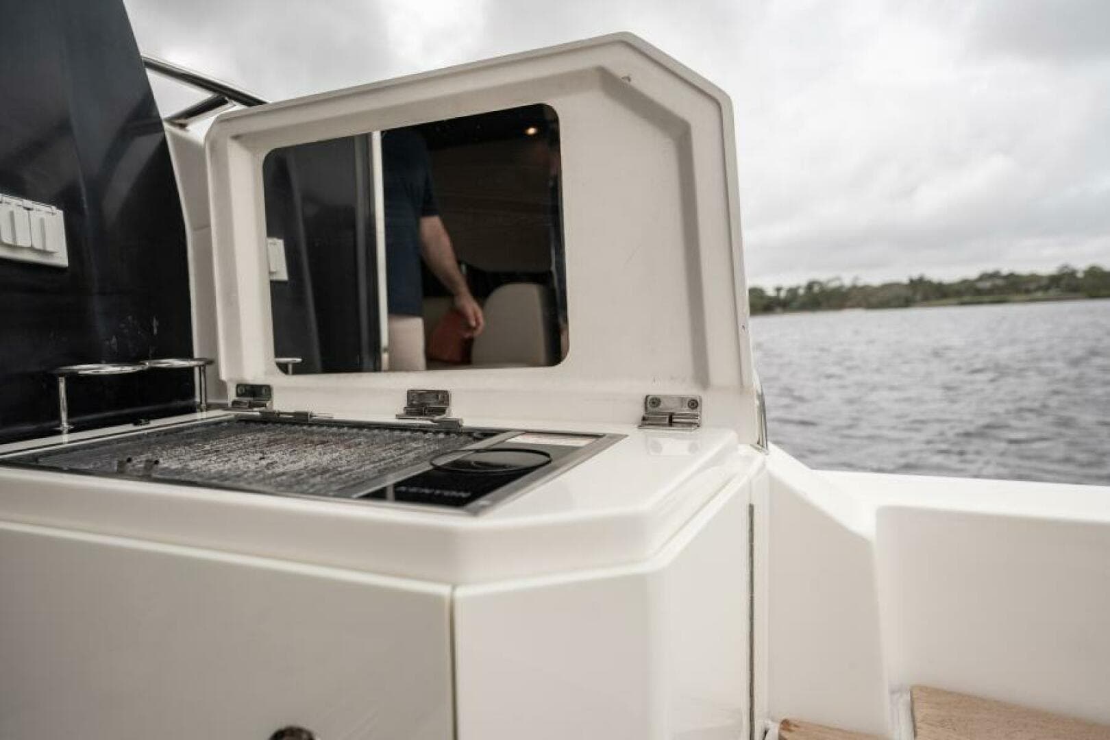 2015 Sea Ray 510 Sundancer — photo 50