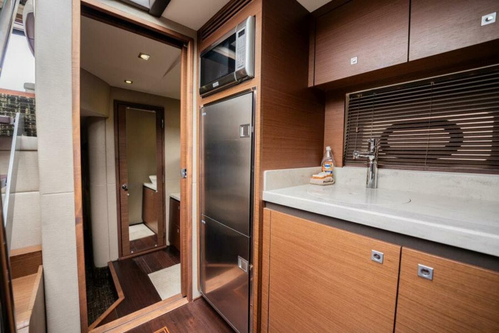 2015 Sea Ray 510 Sundancer — photo 30