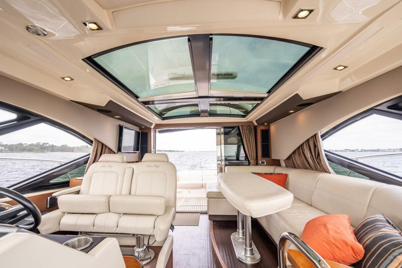 2015 Sea Ray 510 Sundancer — photo 80