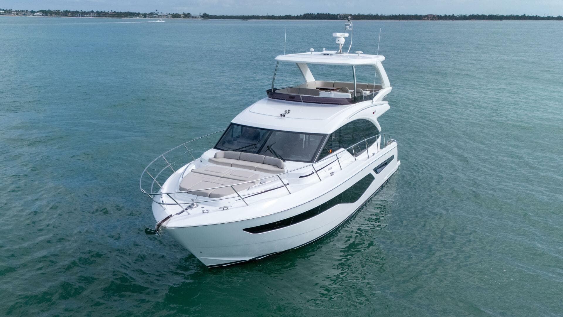 2022 Princess F55 — photo 3