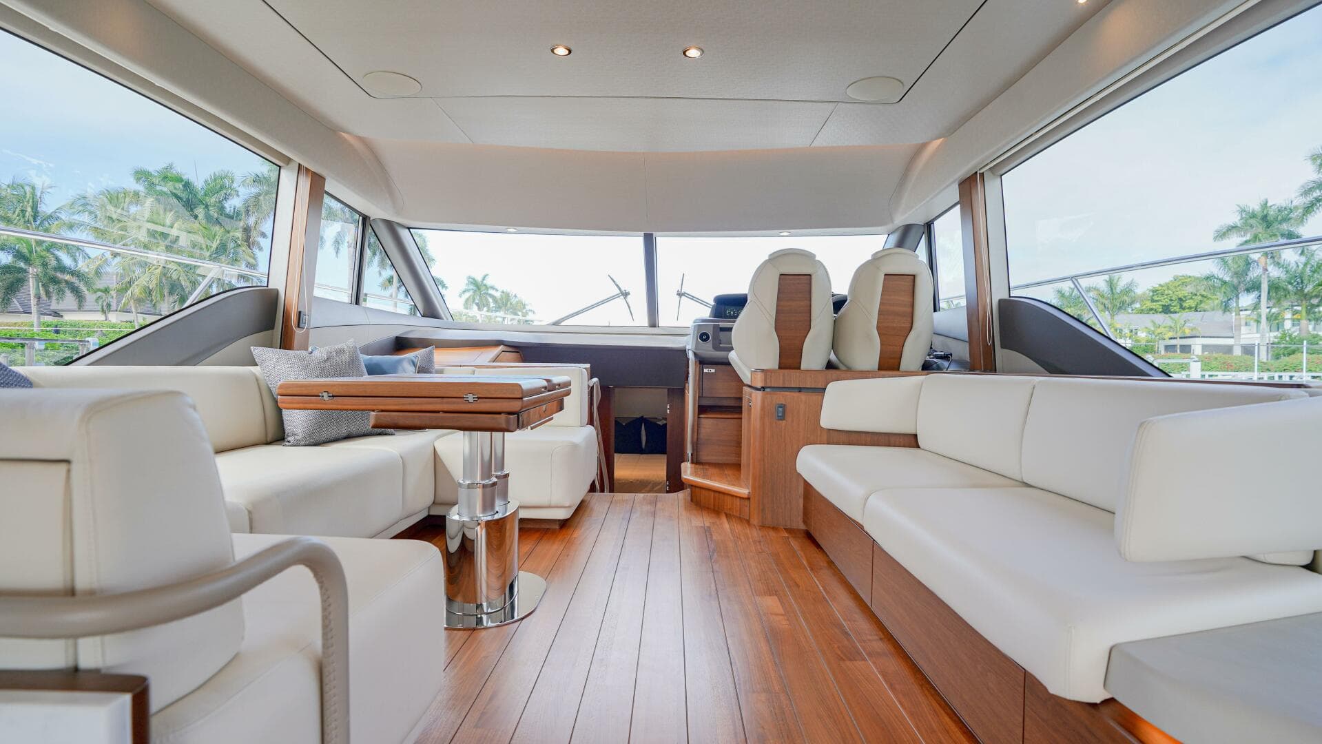 2022 Princess F55 — photo 29