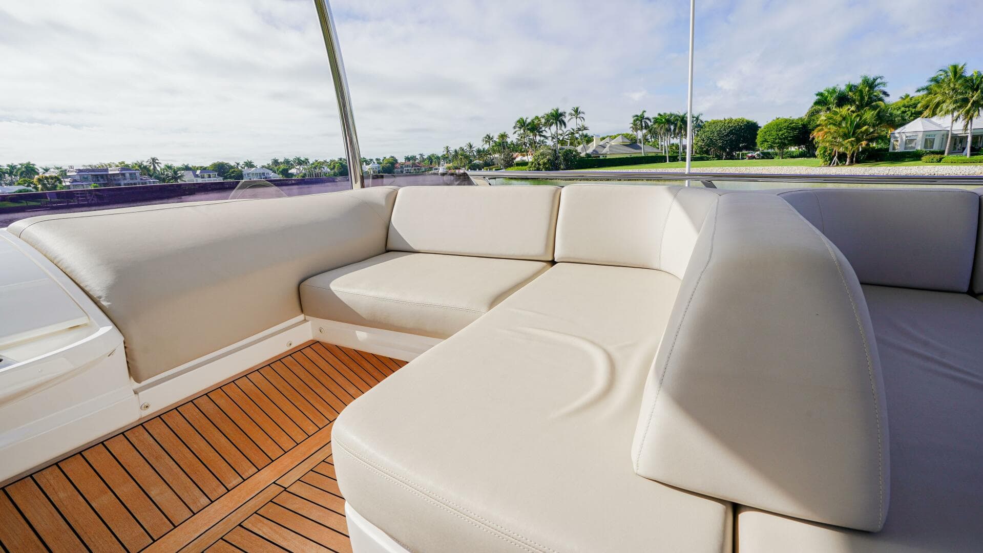 2022 Princess F55 — photo 65