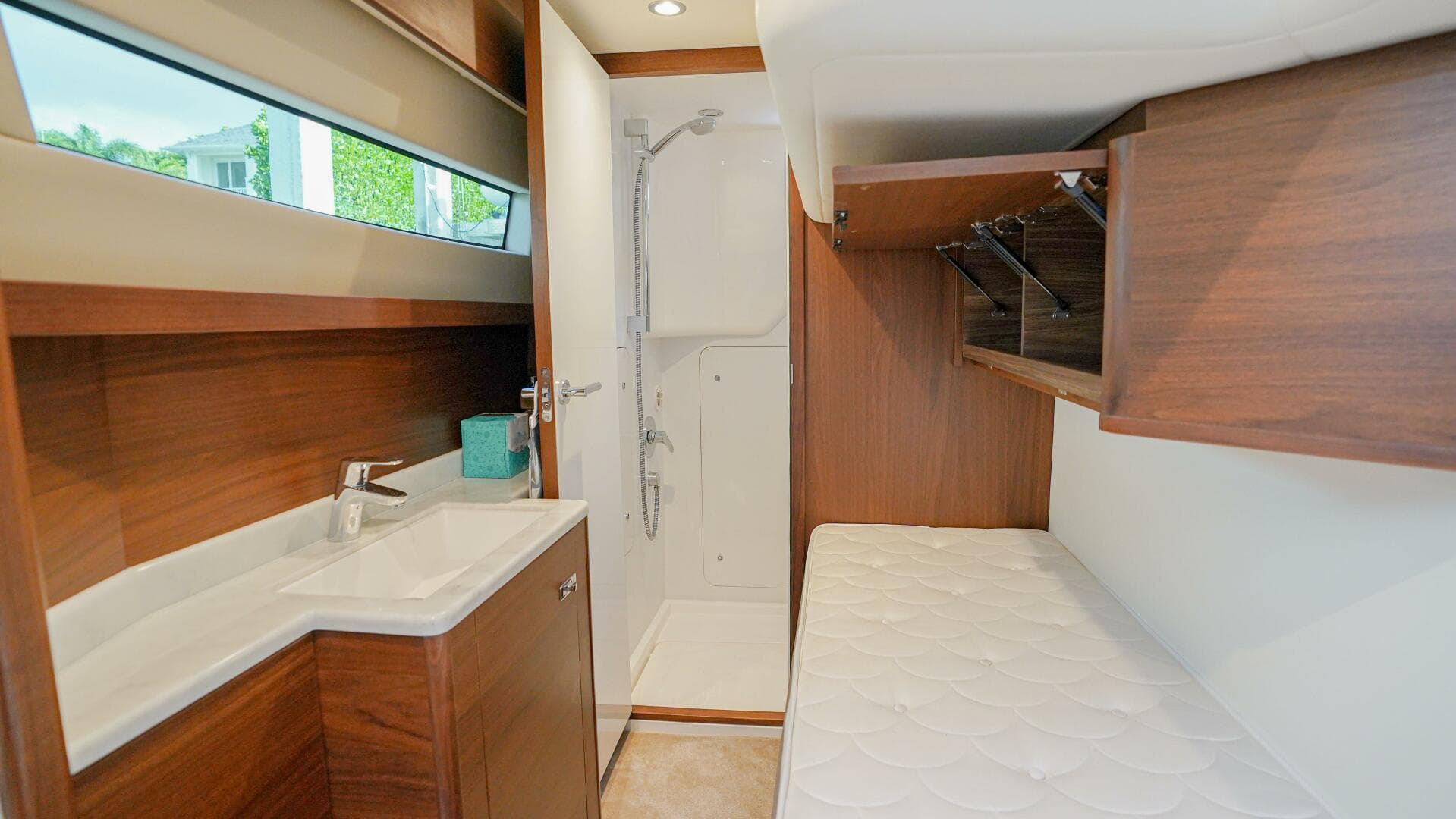 2022 Princess F55 — photo 72