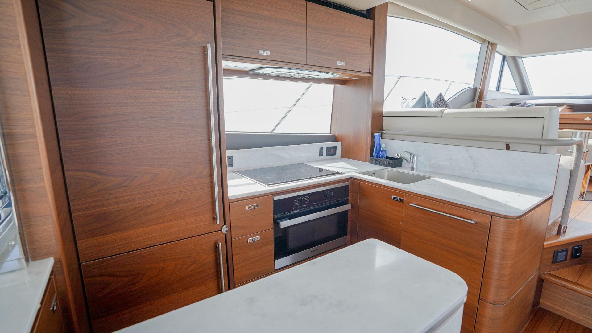 2022 Princess F55 — photo 26